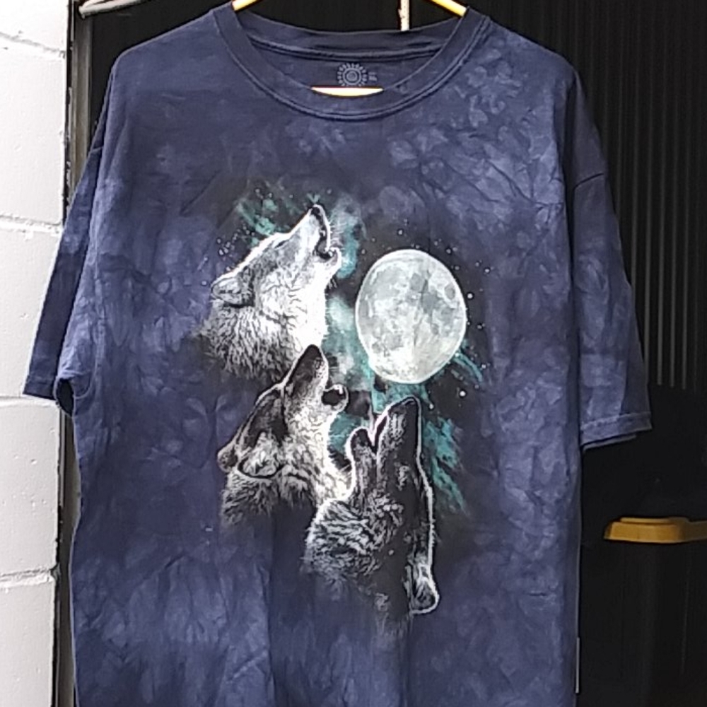 Wolves moonstruck Tee